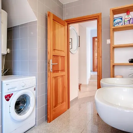 بيت للعطل House Corte فيس